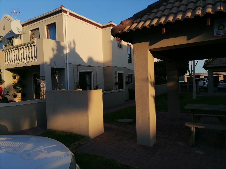 To Let 2 Bedroom Property for Rent in Parklands North Western Cape